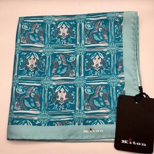100% NWT KITON Silk Pocket Square Sky Blue. (16 X 15)